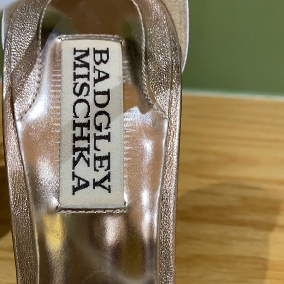 Heels - Picture 1 of 10